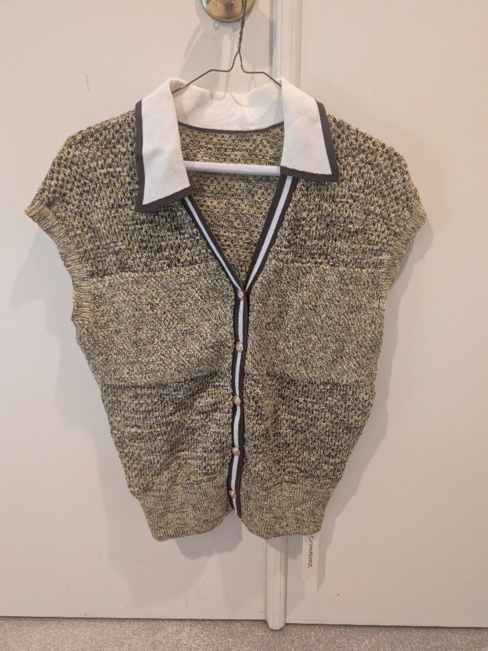 Commense -  Button Up Collared Sleeveless Top